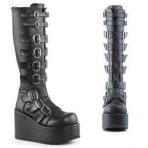 Demonia Platform Boot (Firm price no offers) 🖤